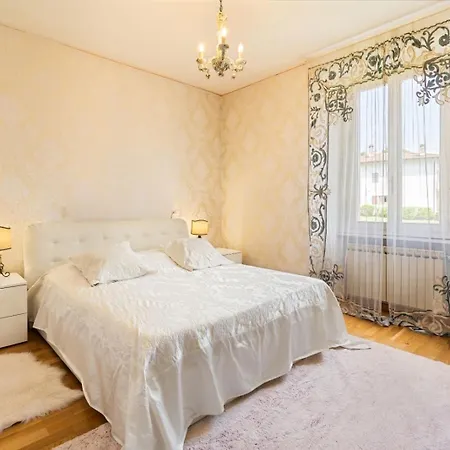 Apartment Oleandra With Garden&swimming Pool