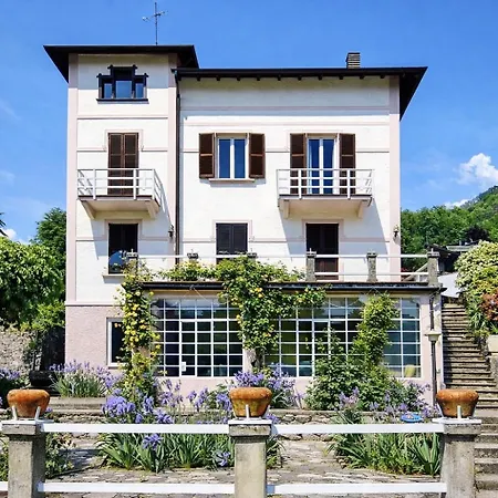 Oleandra With Garden&swimming Pool Dizzasco